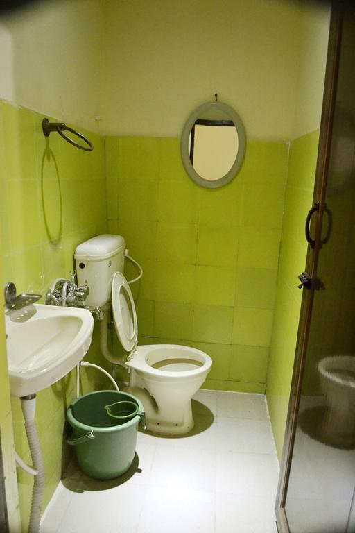 Galaxy Comforts Hotel Májszúr Kültér fotó