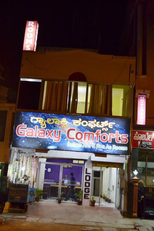 Galaxy Comforts Hotel Májszúr Kültér fotó